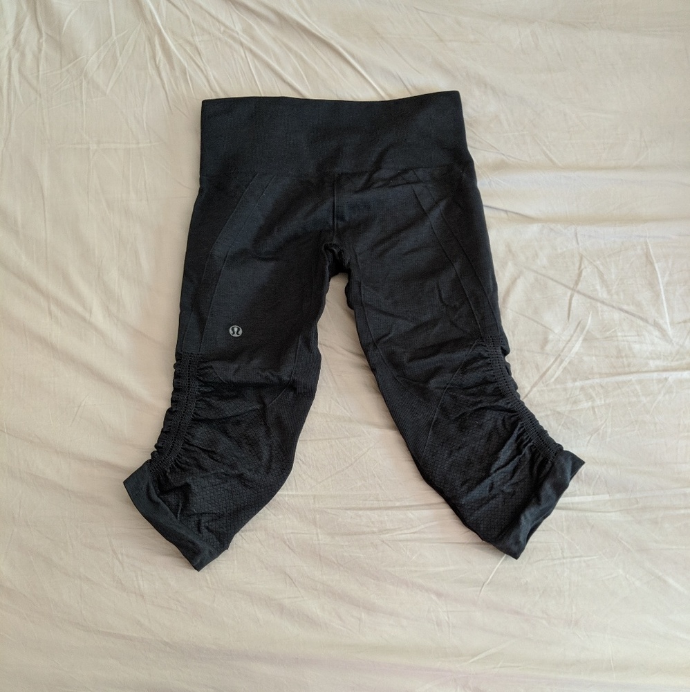 Lululemon In The Flow Crop